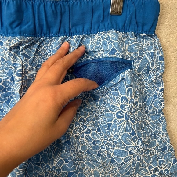North Face Floral Blue Women Swim Trunks size medium - Picture 6 of 8